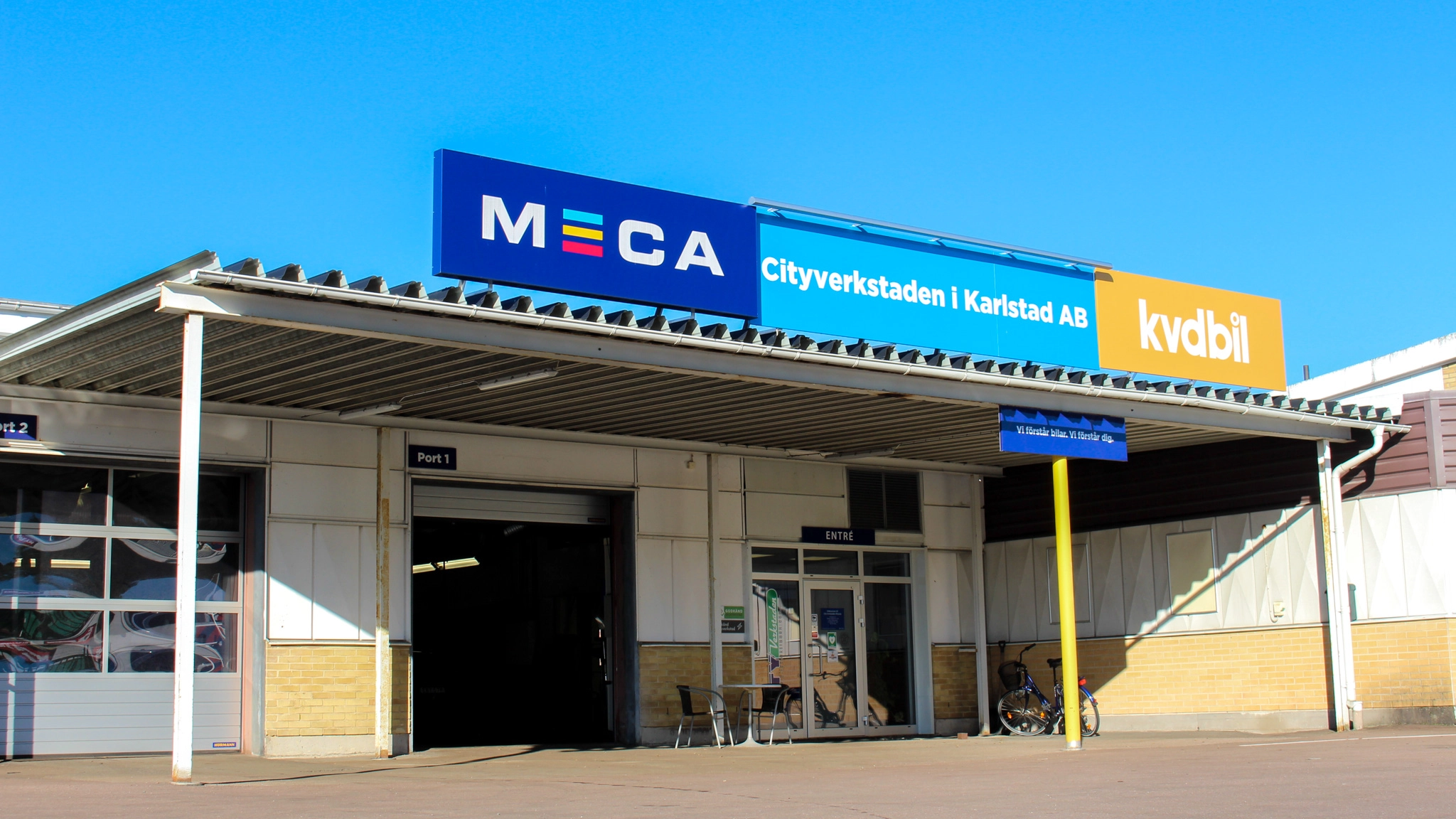 Entrén till Cityverkstaden i Karlstad.